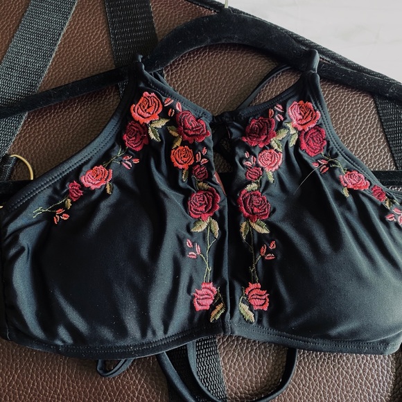 Black Roses Halter Bikini Top - Picture 2 of 4